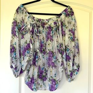 Beautiful semi sheer top.